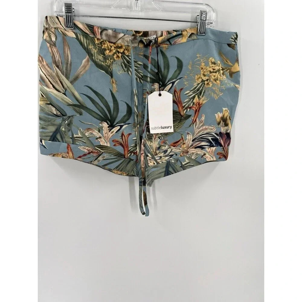 NEW WITH TAGS SUBTLE LUXURY FLORAL SHORTS DRAWSTRING WAIST SIZE SMALL/MEDIUM